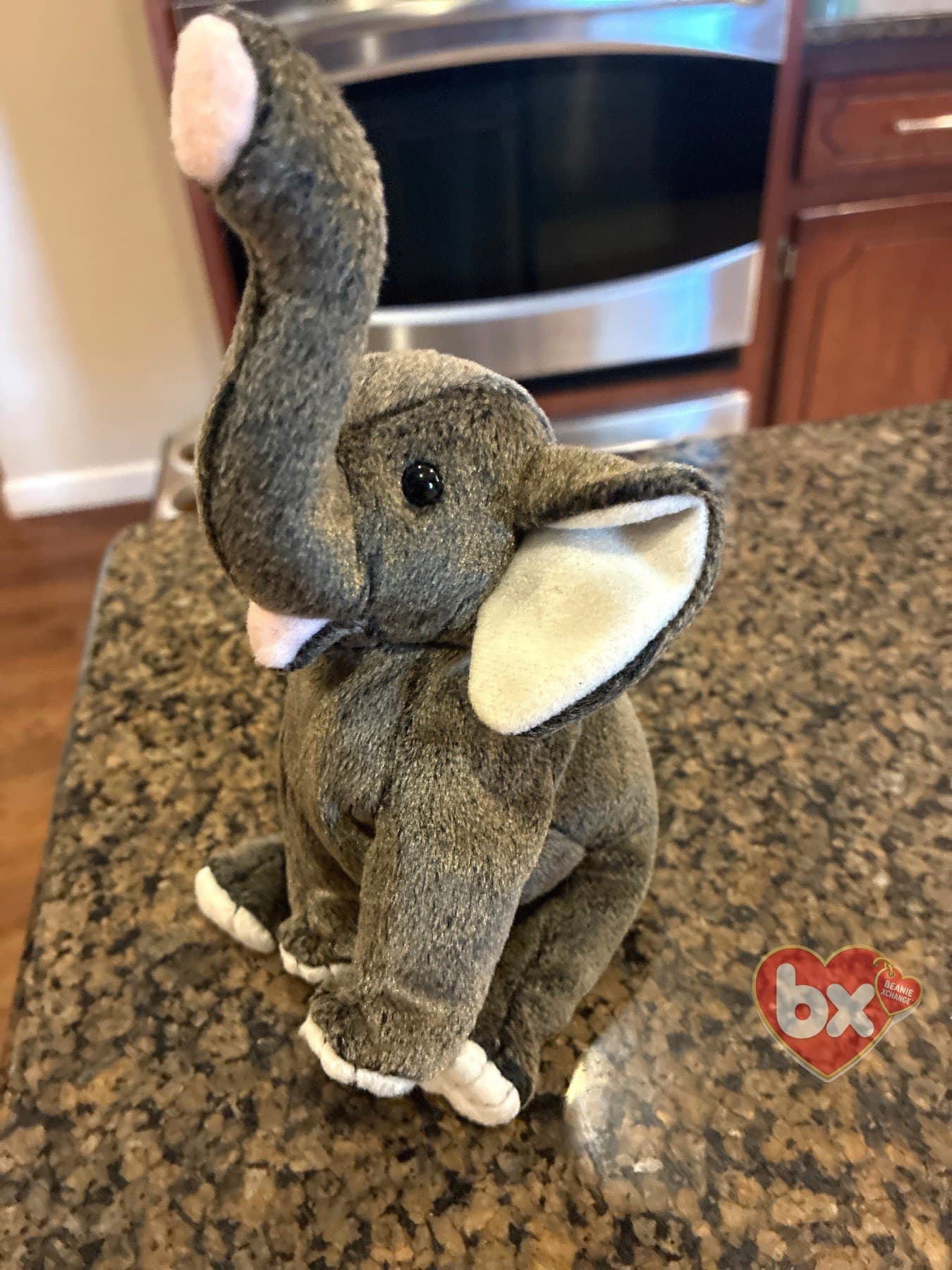 Peanut — Ty Beanie Baby elephant (1995)