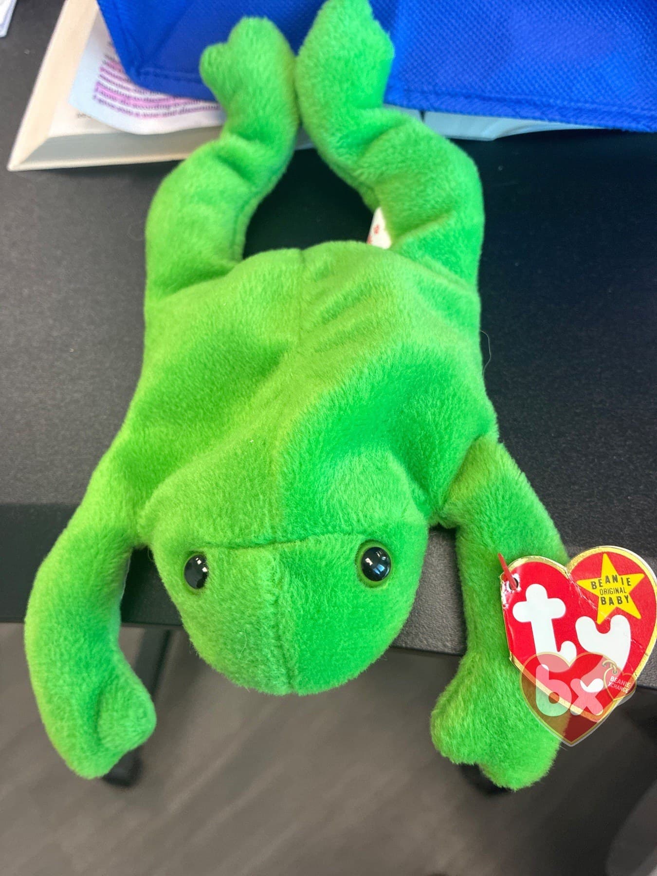 Legs — Ty Beanie Baby frog (1993)
